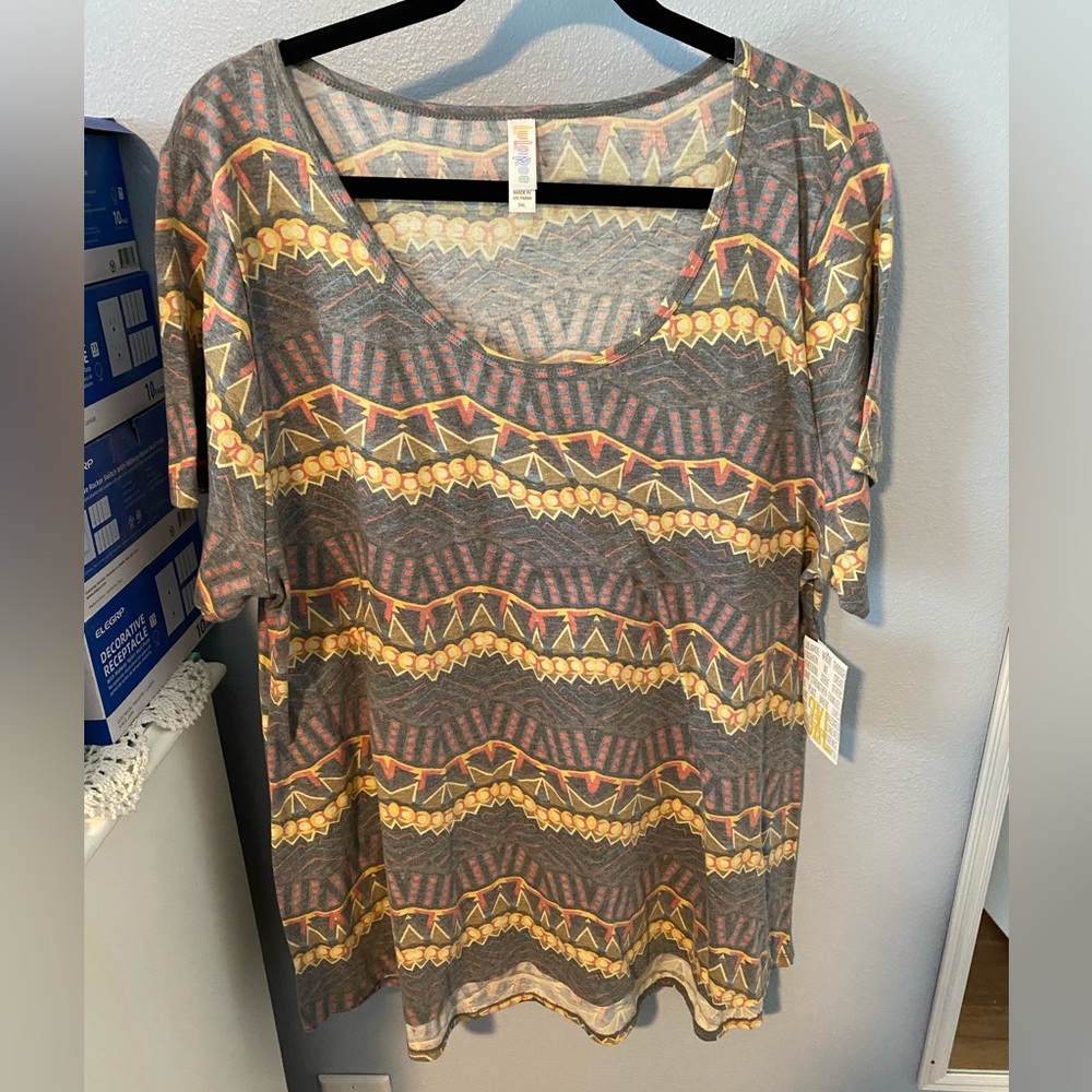 Brand New Classic T by LulaRoe
